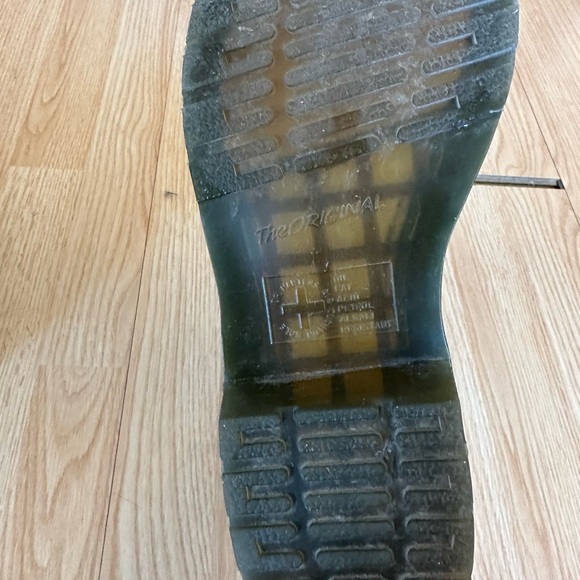 Patent leather Dr Marten airwave boots, barely worn - Picture 7 of 8